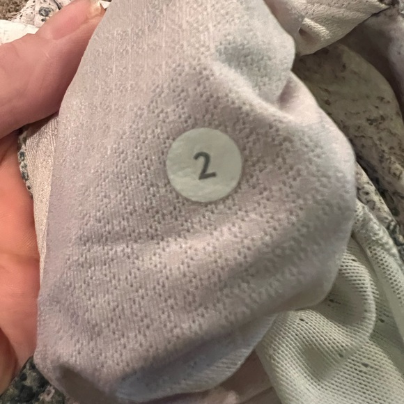 Lululemon Namaskar Pant II
Sugar Crush Multi Size 2 - Picture 2 of 8